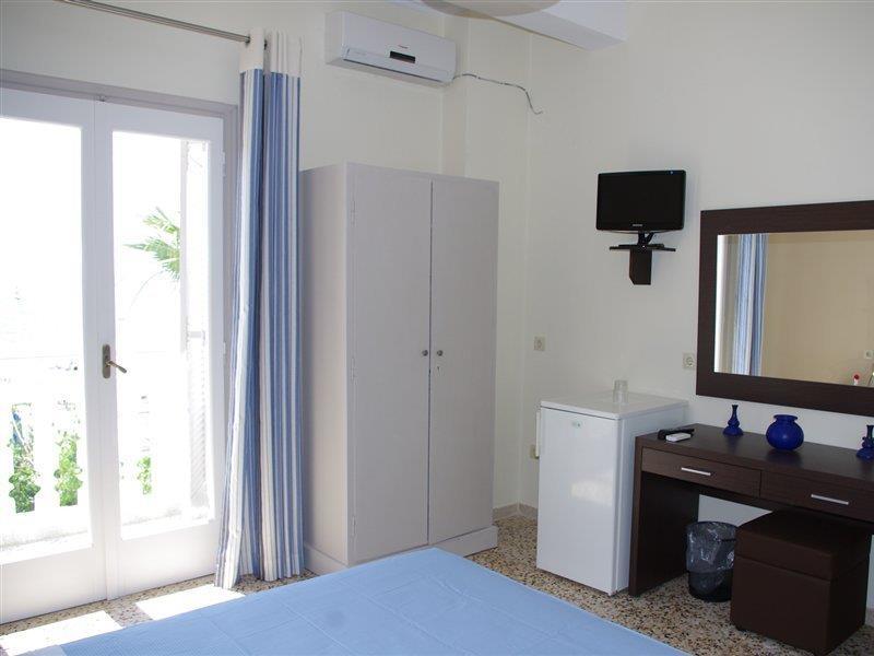Kamari Blue Boutique Hotel Exterior foto